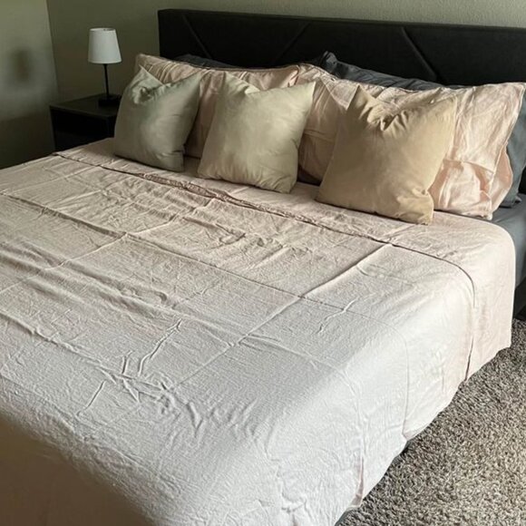 IKEA DYTÅG King Size Light Pink Linen Duvet Cover and 2 Pillowcases - Picture 3 of 12